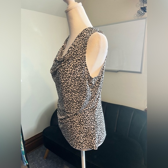 Leopard Print Sleeveless Top - Picture 2 of 4